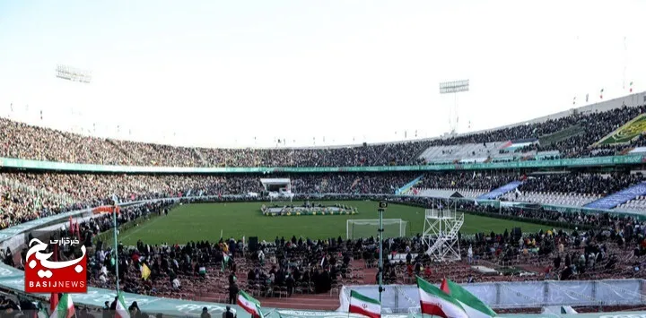 دلدادگی ملت ایران به دین از پیام‌های «محفل امام حسنی‌ها» است