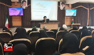 از فتنه های آخرالزمانی نهراسید/گذر زمان در این مقطع به نفع اسلام است