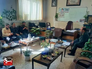 بازدید فرمانده سپاه استان قم از بخش دستجرد/ تأکید بر آمادگی بسیجیان در خدمات&zwnj;رسانی عمومی به مردم