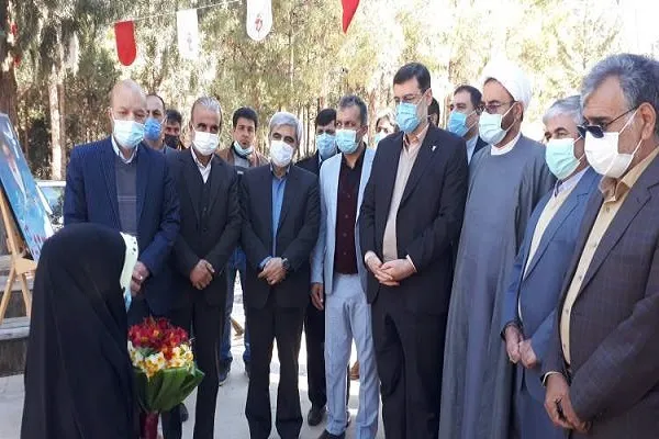 معاون رئیس‌جمهور و رئیس بنیاد شهید و امور ایثارگران وارد شیراز شد