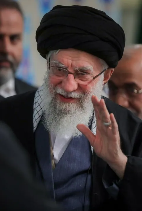 در پی شهادت رهبر فرزانه انقلاب اسلامی سازمان بسیج هنرمندان کشور بیانیه صادر کرد.