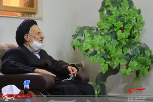 نقش نهادهای خدمت رسان همچون کادر درمانی در مواجهه با ویروس کرونا است