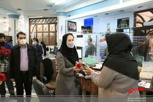 تجلیل از همکاران خواهر خانواده شهید و جانباز اداره کل بیمه سلامت در زاهدان