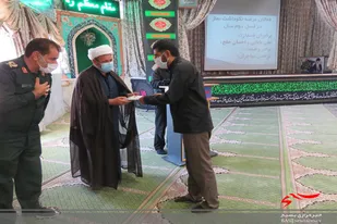 تجلیل از فعالان نماز در تیپ 32 انصارالحسین(ع) همدان