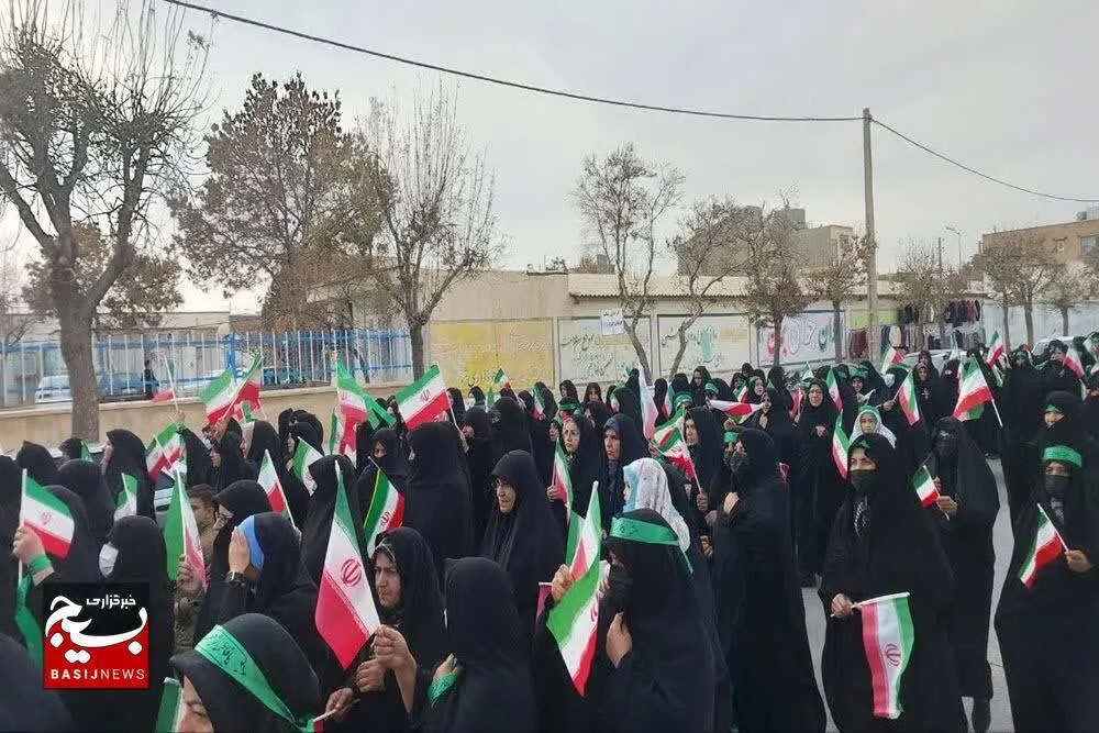 پیاده‌روی بانوان فاطمی با استقبال پرشور برگزار شد