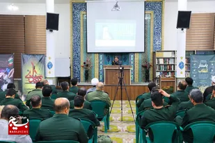 نشست صمیمی  فرمانده سپاه حضرت سیدالشهدا با کارکنان سپاه ناحیه اسلامشهر