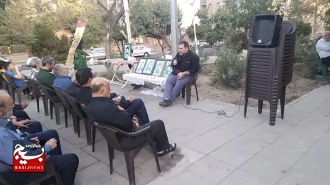 برپایی مراسم روضه خوانی خیابانی با حضور  خانواده معظم شهدا در محله باغ فیض