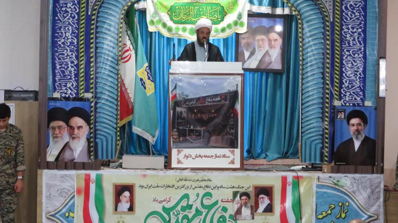 حضور پرشور بسیجیان بخش دلوار در نماز جمعه به مناسبت هفته دفاع مقدس