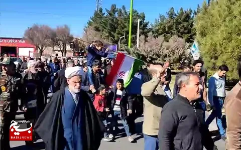 ببینید|راهپیمایی مردم شهرستان شهرضا در محکومیت حادثه تروریستی گلزار شهدای کرمان