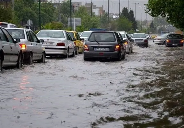 بارش باران سبب آب گرفتگی معابر در استان بوشهر شد