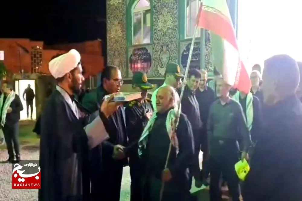 آیین بدرقه ۴۰۰ نفر از مردم اسدآباد برای حضور در مراسم تشییع رهبر شهید