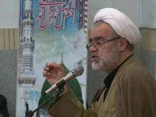 هدف دشمن از نفوذ تضعیف جایگاه رهبری و انقلاب است