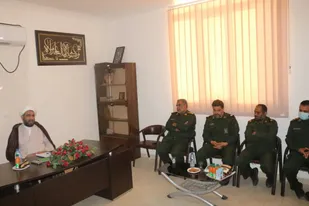 فرمانده و کارکنان ناحیه مقاومت بسیج سپاه بوموسی با امام جمعه شهرستان دیدار کردند