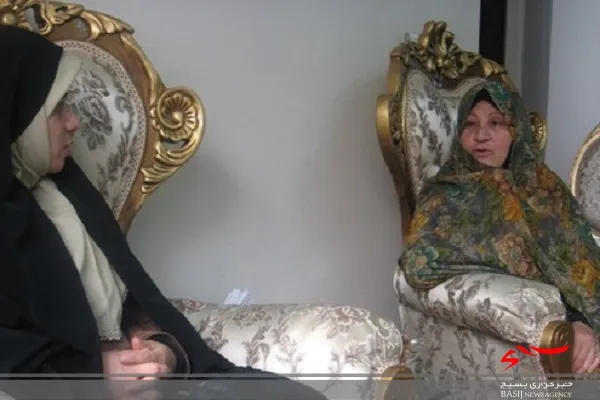 شب آزادی خرمشهر توسل خواندم و  روز آزادی شیرینی پخش کردم