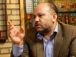 وزارت علوم باید با عذرخواهی از دانشجویان بورسیه دلجویی کند