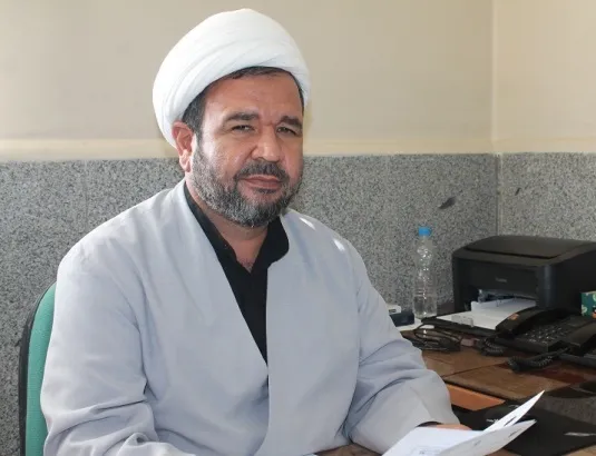 تضعیف ارزش‌های اسلامی و قرآنی و انقلابی تمام هدف دشمن