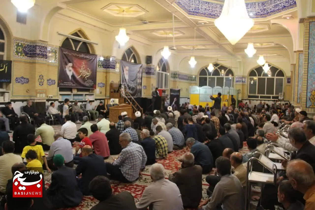 برپایی آیین گرامیداشت سالگرد ارتحال امام خمینی همراه با محفل انس با قرآن کریم در طرقبه + عکس