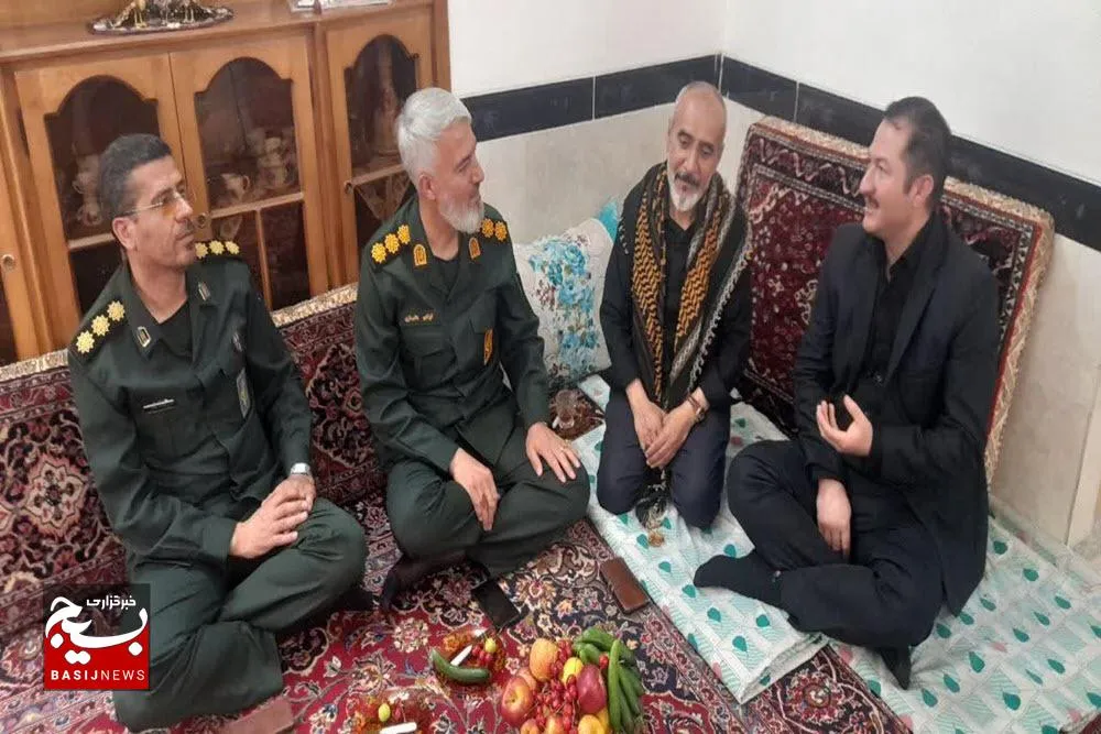 جانبازان سند افتخار این مرز و بوم هستند