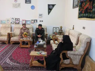 دیدار رزمندگان گردان 112 امام حسین(علیه السلام)شهرضا با خانواده شهیدان رحیمی