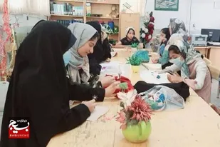 مسئول کتابخانه عمومی حضرت ابوالفضل (ع) نیمروز:
کتابخانه محل مناسبی برای آموزش مهارت کسب&zwnj;وکارهای خانگی است