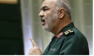 کمر همت را برای امنیت خلیج فارس محکم بسته&zwnj;ایم/ دشمن دچار اشتباه محاسباتی نشود / &zwnj;سطح تاکتیک&zwnj;مان&zwnj; را افزایش داده&zwnj;ایم