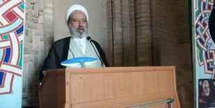 تروریست کسانی هستند که فرماندهان ما را ترور کردند و پشت صدام بودند