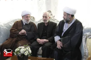 دیدار مسئول نمایندگی ولی فقیه در سپاه استان البرز با خانواده شهید القدس واحدی به روایت تصویر