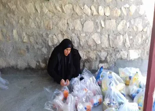 تداوم کمک مؤمنانه بسیج جامعه زنان ناحیه چرداول به روستاهای محروم این شهرستان