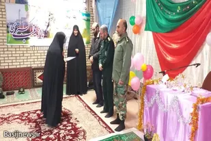 نشست بصیرتی بسیجیان پایگاه کوثر حوزه شهیده افضل همدان