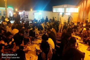 ارائه خدمات بهداشتی و درمانی و توزیع غذا بین زائران پاکستانی