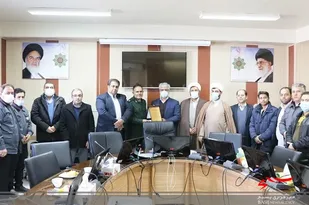 تجلیل بسیجیان بخش ریخته گری ماشین سازی از کادر درمان بیمارستان شهید محلاتی