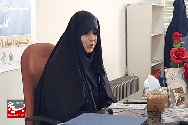 خانواده‌های شهدا باید روایتگر زندگی شهدا باشند