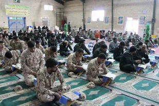 محفل انس با قرآن در ناحیه مقاومت بسیج آران و بیدگل برگزار شد