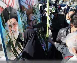 گلباران تمثال امام خمینی(ره) در طلیعه دهه فجر در گلپایگان
