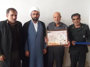 دیدار با خانواده شهید طلبه در شهرکرد