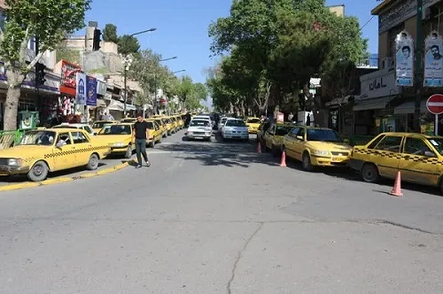 مشکل بیمه ۳۹۵ راننده تاکسی در سنندج حل شد