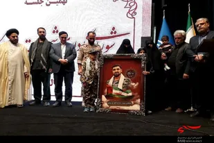 دشمن برای قرار دادن مردم در برابر حکومت دینی تلاش می کند.