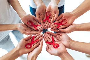 باید با کارهای فرهنگی سد واهمه از دادن آزمایش HIV را شکست
