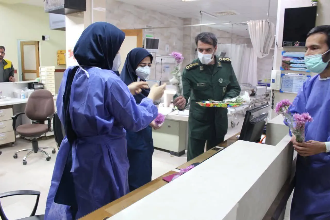 تقدیر و تشکر از کادر  درمان توسط کانون بسیج مداحان شهرستان آران و بیدگل