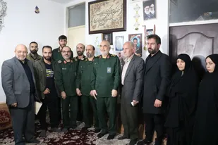 دیدار فرمانده کل سپاه با خانواده شهید سید روح الله عجمیان
