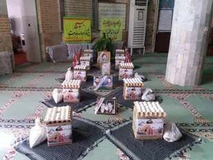 تهیه و توزیع بسته ی معیشتی و کپسول اکسیژن به بیماران کرونایی