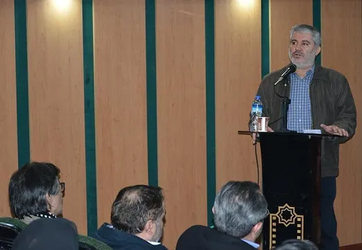 نشست صمیمی فرمانده سپاه تهران با هنرمندان