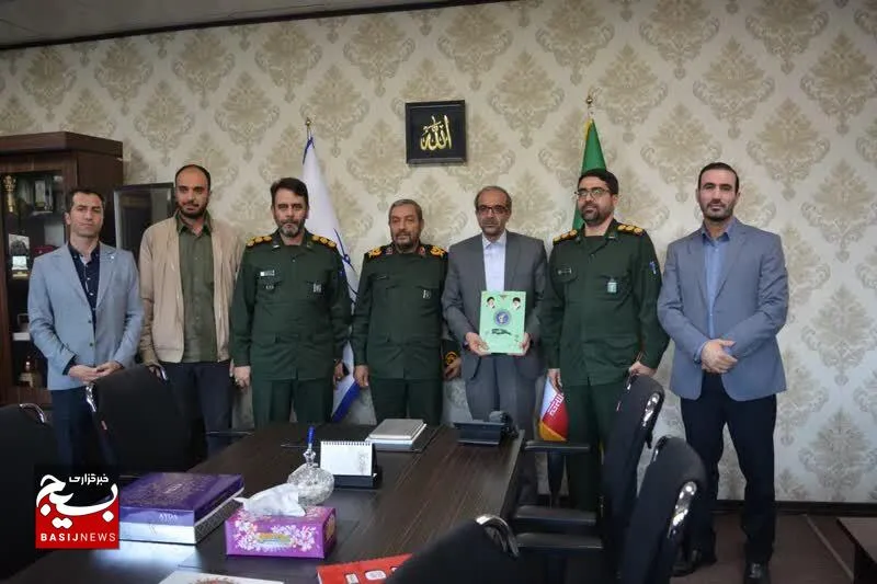 سردار کرمی فرمانده سپاه انصار المهدی(عج) استان زنجان با مدیر کل ورزش و جوانان دیدار کرد.