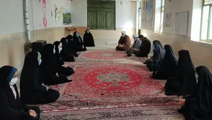 حضور فرمانده ناحیه خوانسار در پایگاه بسیج فاطمه الزهرا (س)