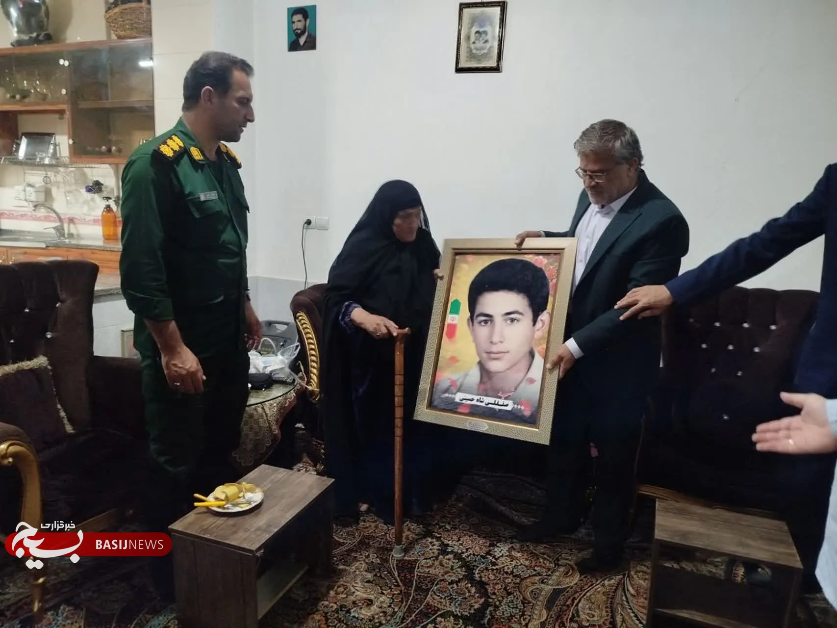 دیدار با خانواده معظم شهید در لردگان