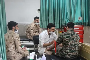 انجام آزمایشات غربالگری کرونا ویروس پایوران در لشکر 27