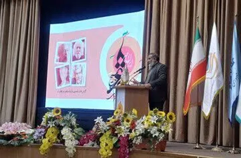 تجلیل از چهار شاعر انقلاب در جشنواره شعر بسیج/گلایه قزوه از شعرای جوان