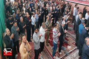 اقامه نماز عید سعید فطر در آستان مقدس امام&zwnj;زاده عبدالله (ع) ملایر