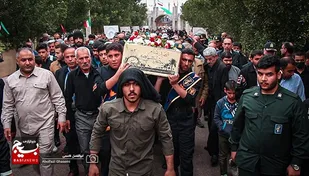 یادواره سرداران و ۴۰ شهید شهر دالکی با تشییع پیکر مطهر شهید گمنام برگزار شد