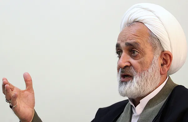 سالک: مسئولان پنبه‌ها را از گوش در بیاورند، مبارزه با استکبار تعطیل‌بردار نیست